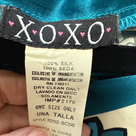 XOXO 100% Silk Teal and Cream Floral Blouse - Picture 3 of 5